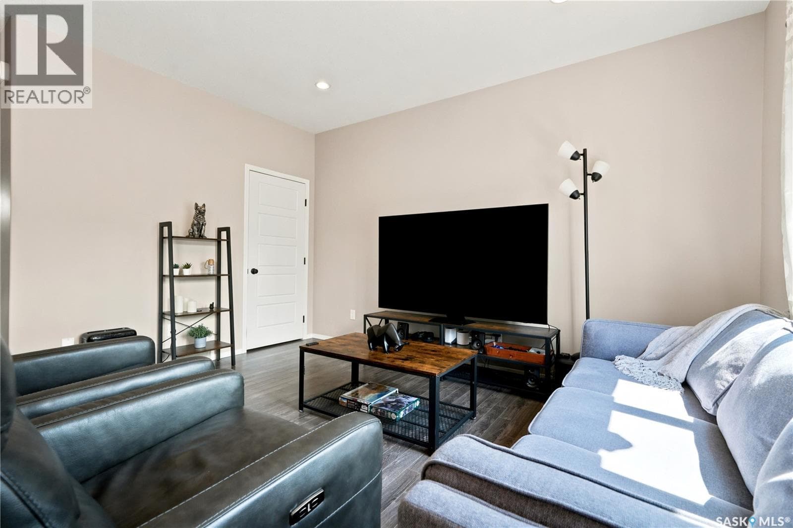 742 150 Langlois WAY — photo 5