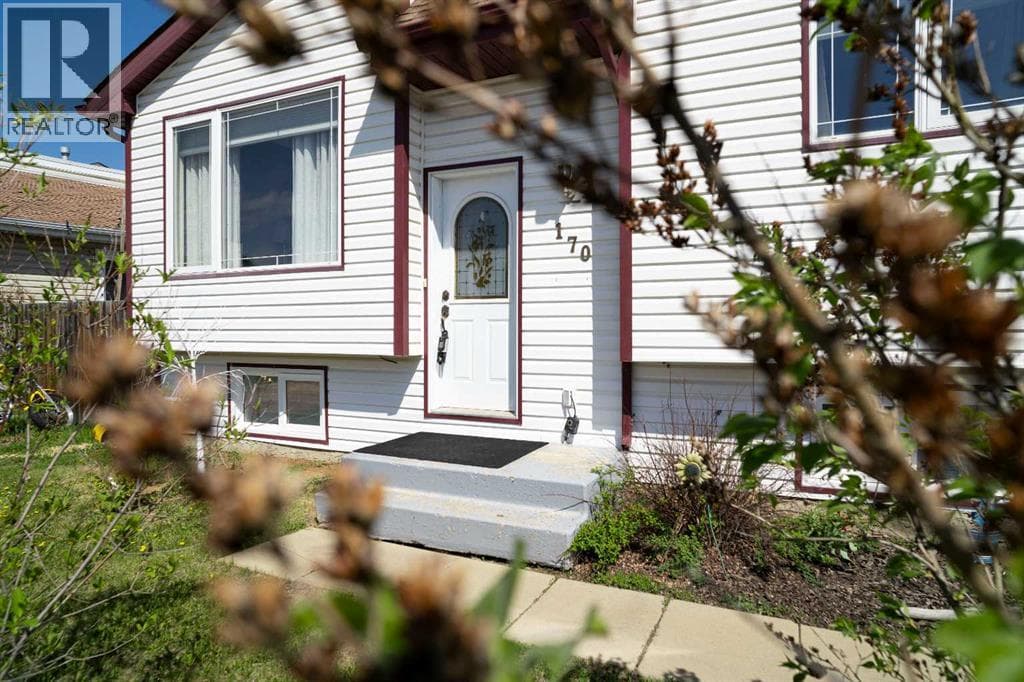 170 Fullerton Drive — photo 4