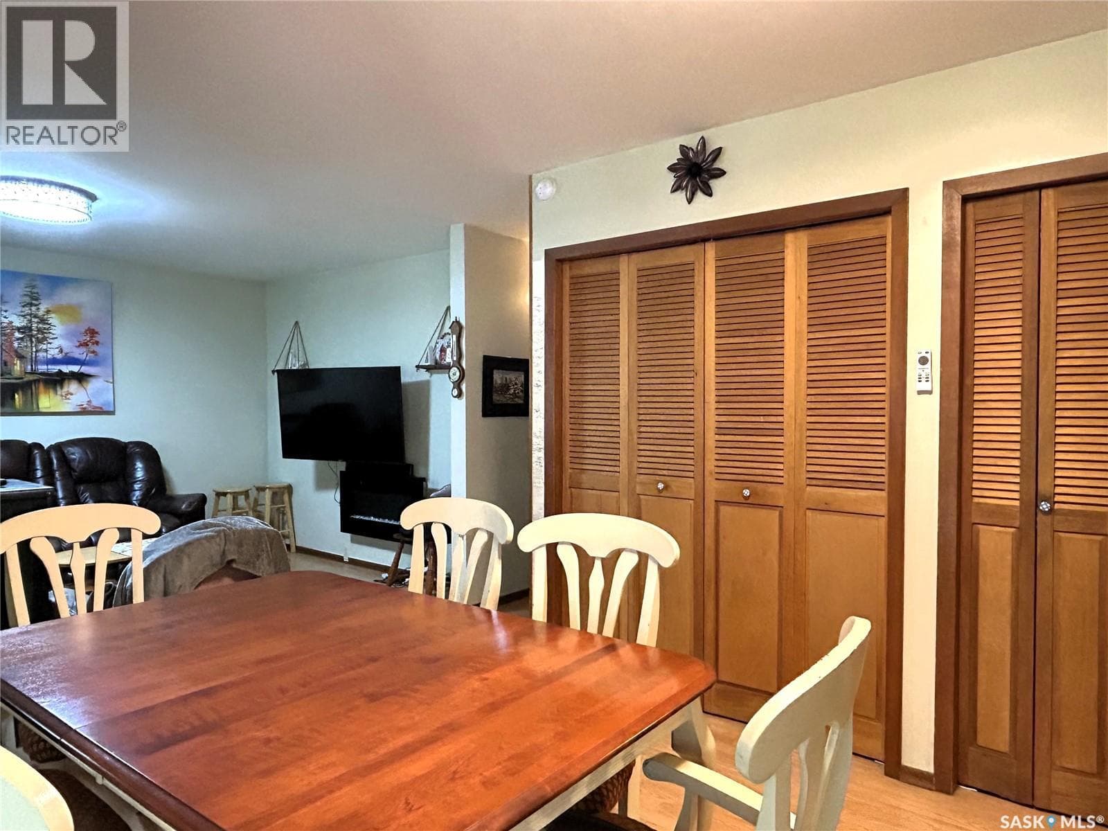 238 Nesbitt CRESCENT — photo 5