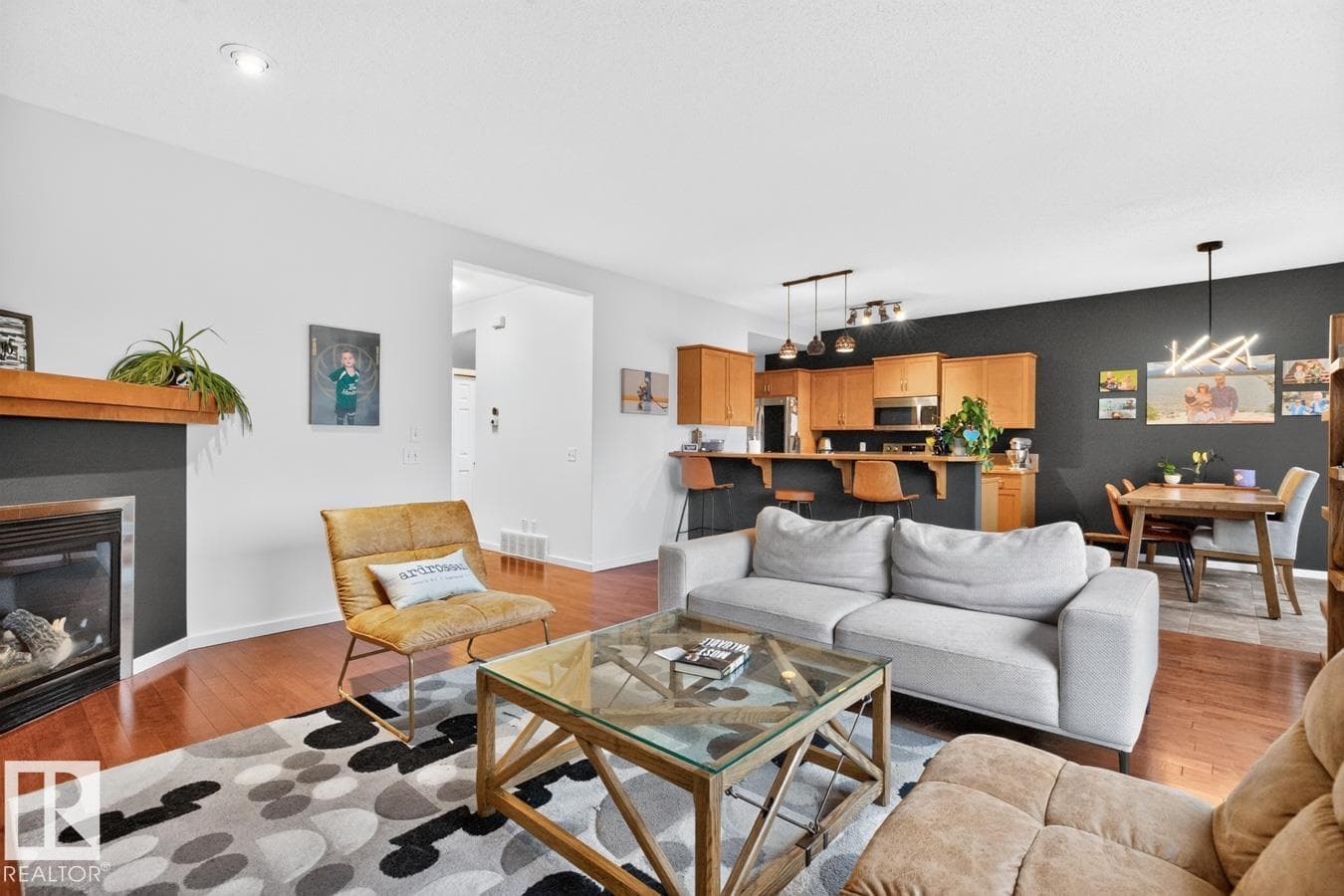 82 CARLYLE CR — photo 5