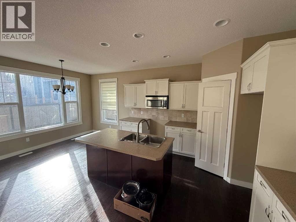 105 Wolf Willow Cove — photo 3