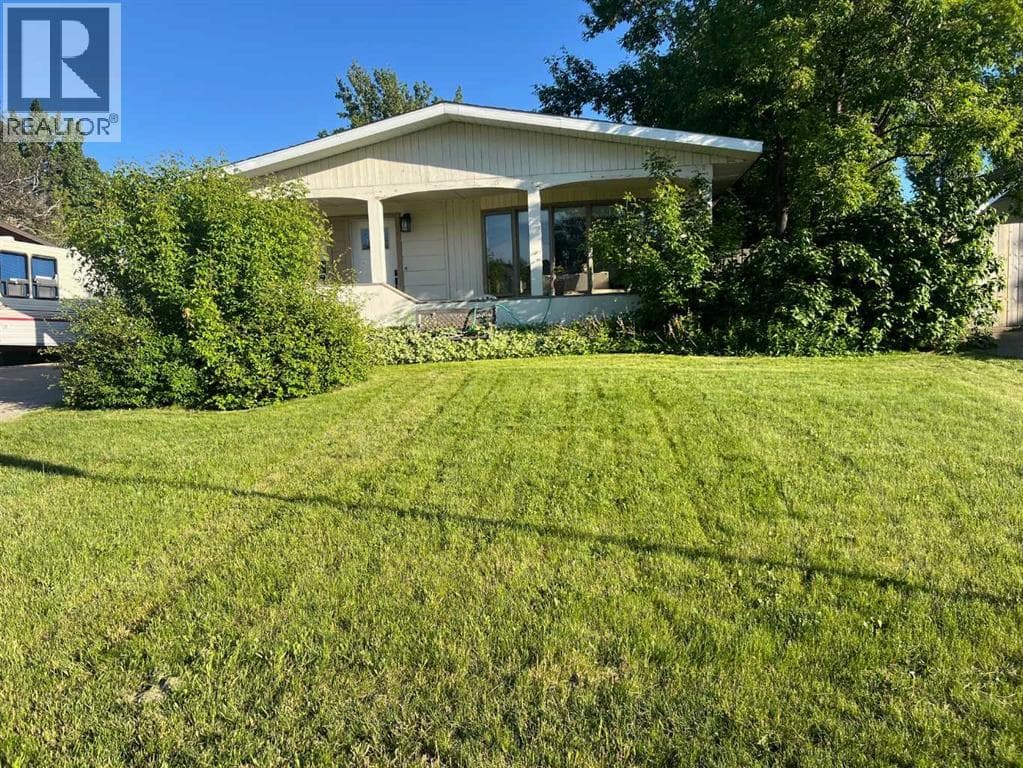 953 Columbia Boulevard W — photo 2