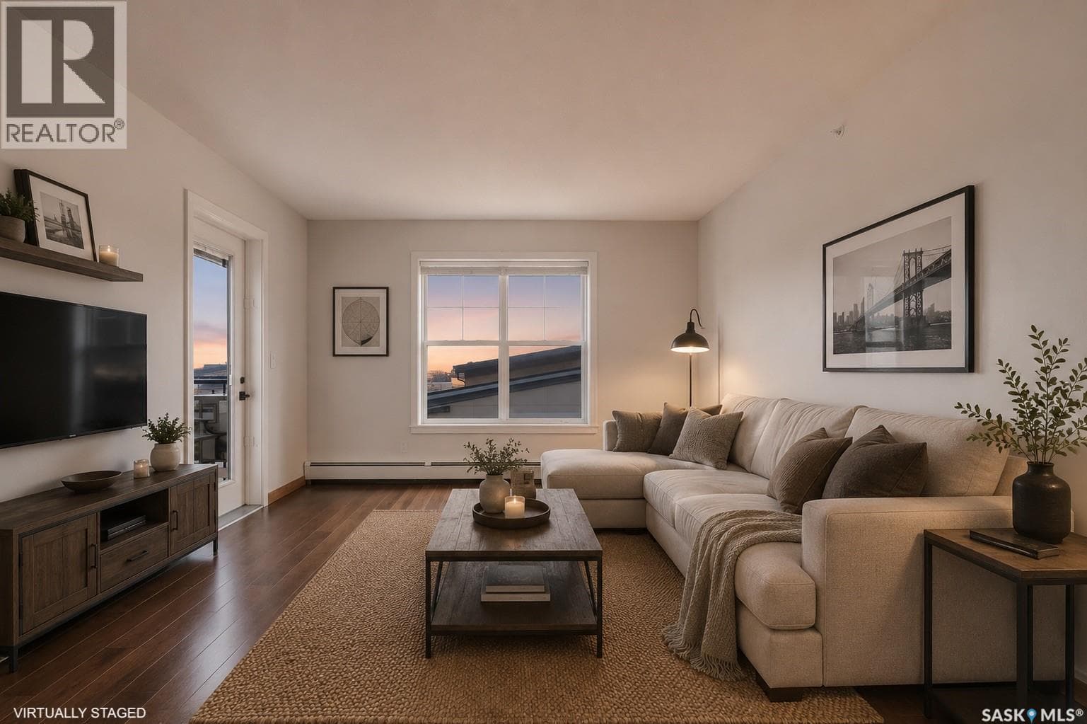 305 130 Phelps WAY — photo 2