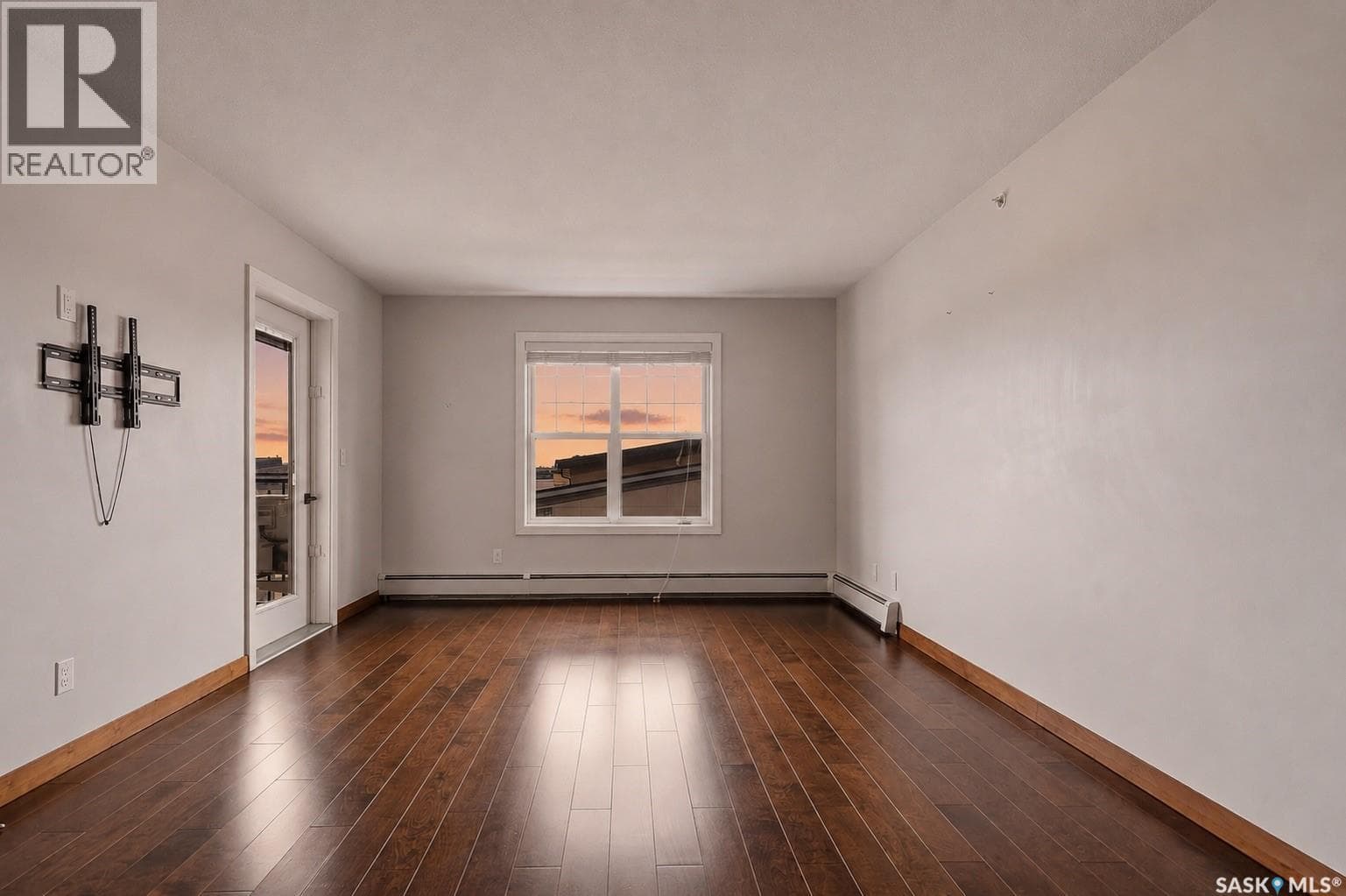 305 130 Phelps WAY — photo 5