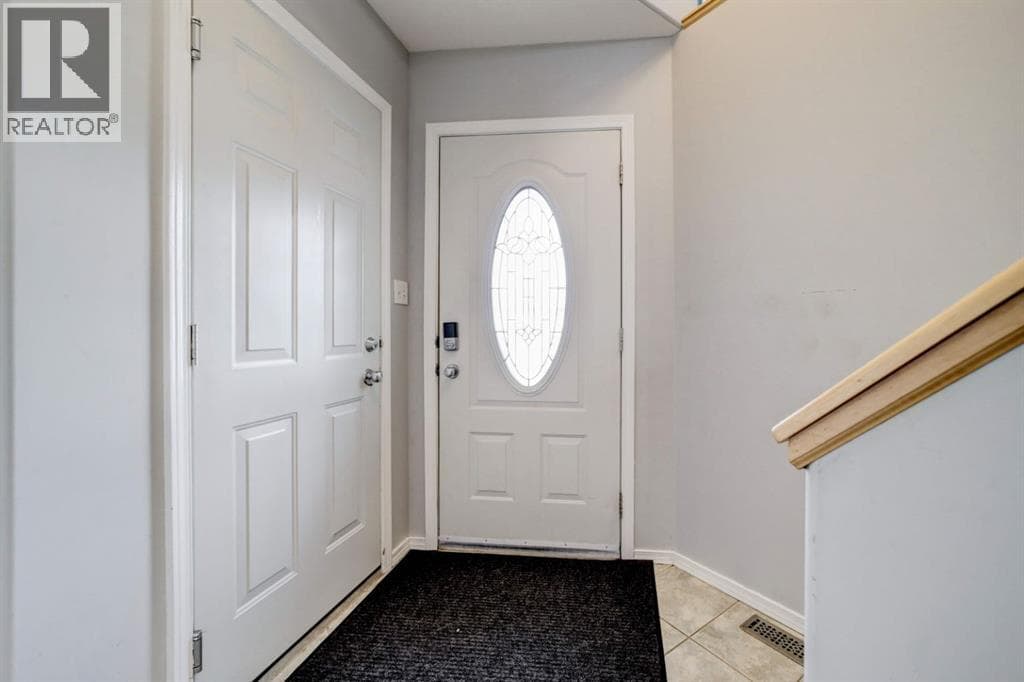571 Blackfoot Manor W — photo 3