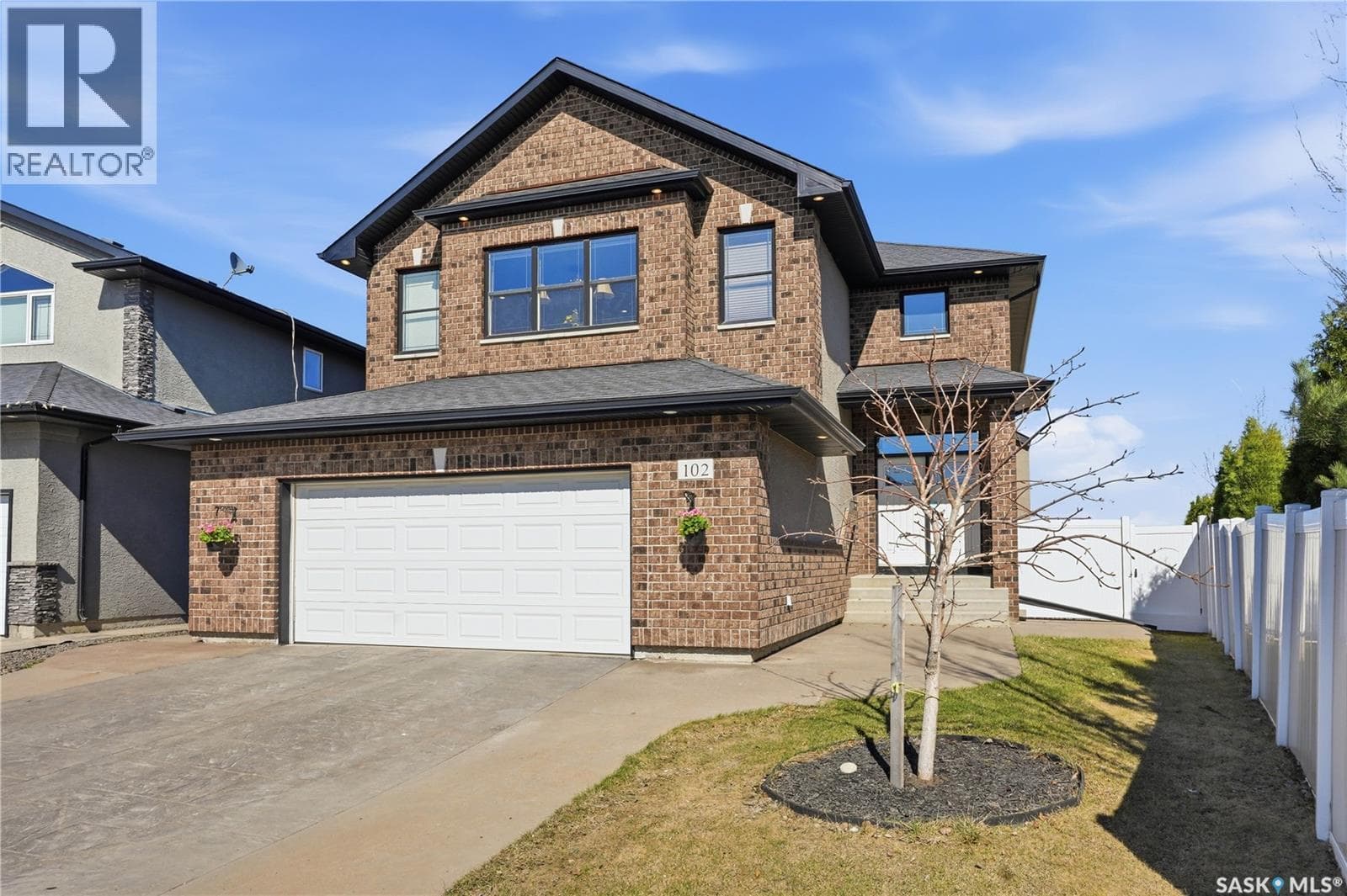 102 Thode AVENUE