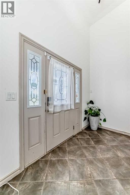 19 Charles Avenue — photo 4