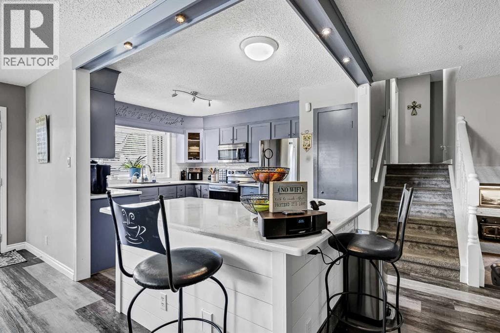 364 Silvergrove Place NW — photo 4