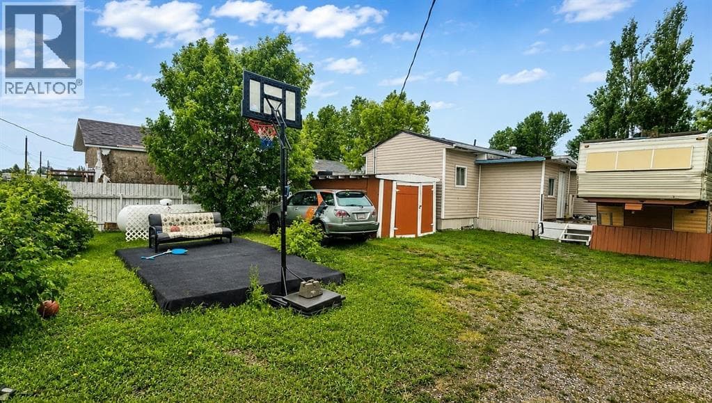 214 Gleichen Street — photo 5