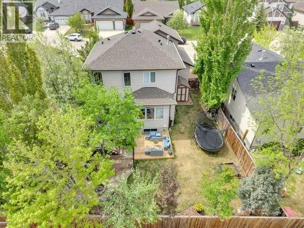 132 Ingle Close — photo 2
