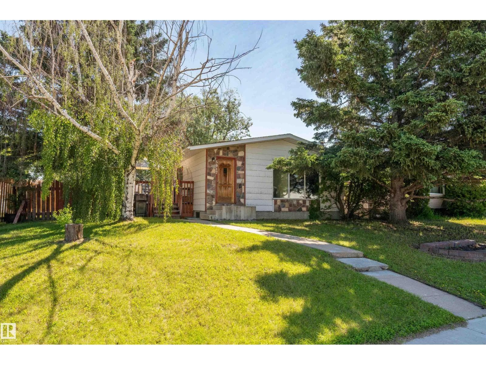 5017 45 ST