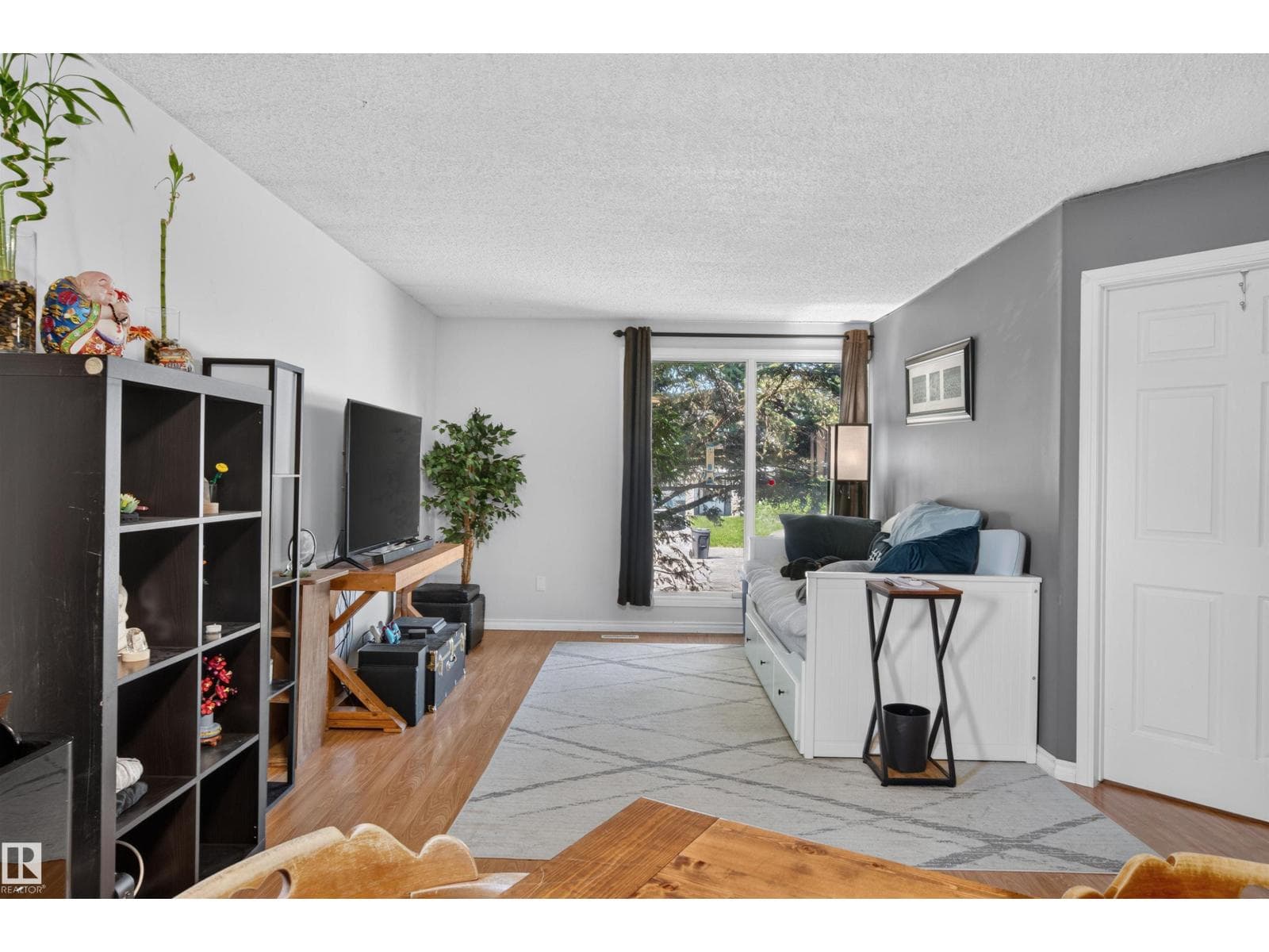 5017 45 ST — photo 3
