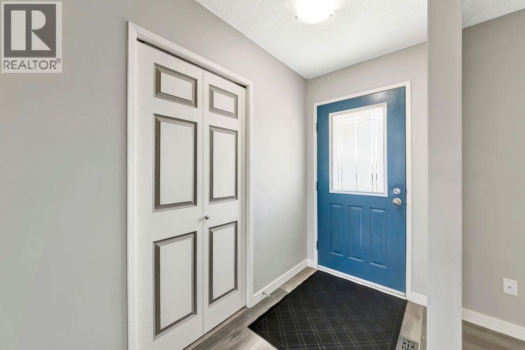 5104 54A Street — photo 5