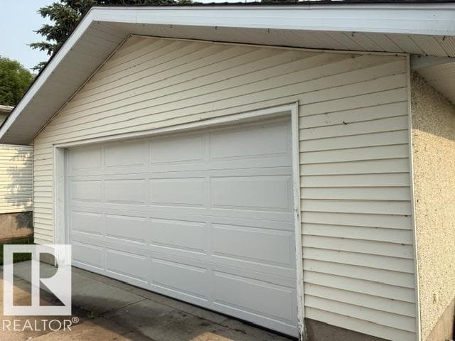 5320 50 ave — photo 2