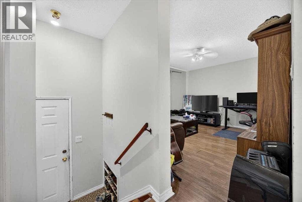 4823 49 Street — photo 2
