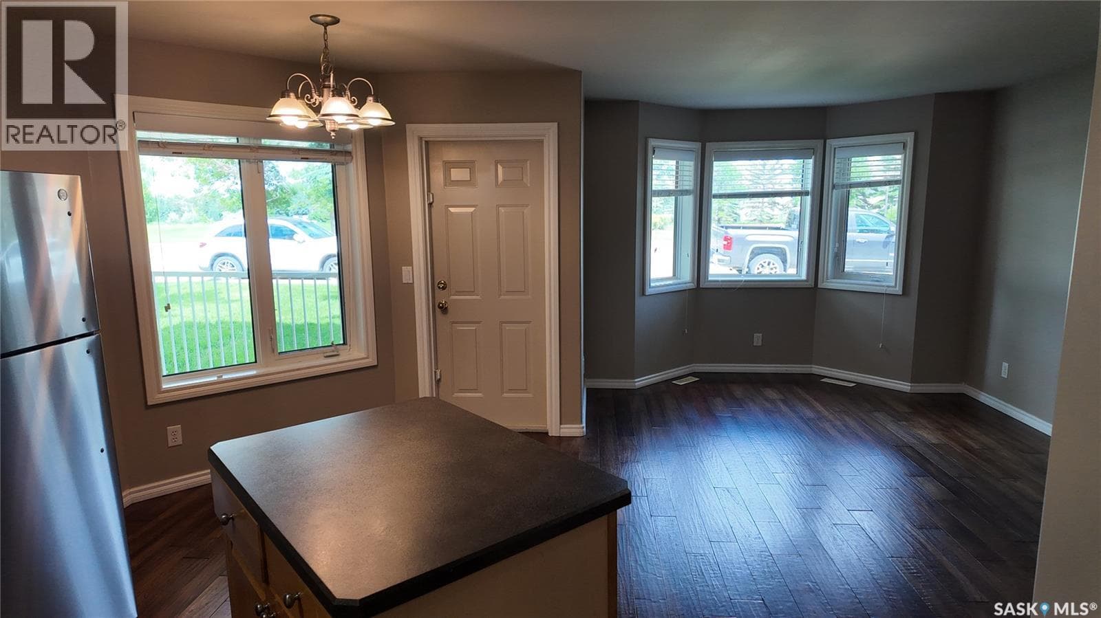 3241 Woodhams DRIVE E — photo 3