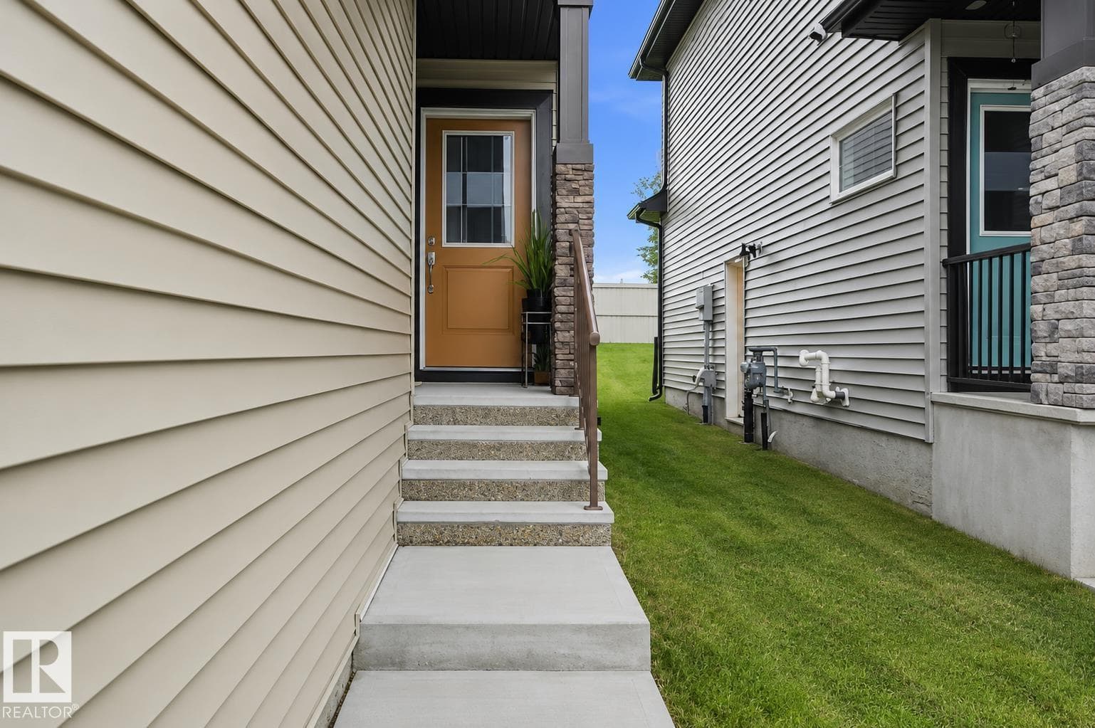 7258 CHIVERS PL SW — photo 4