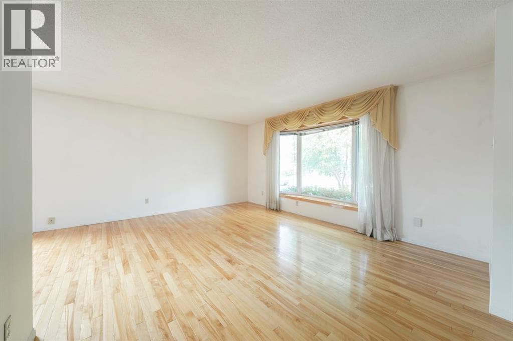 70 Hill Drive — photo 3