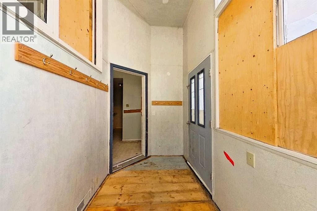1019 12 Street SE — photo 3
