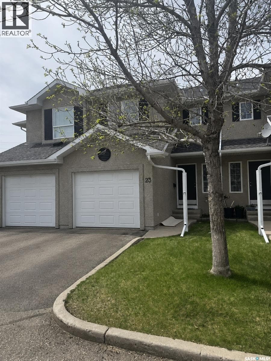 23 103 BANYAN CRESCENT