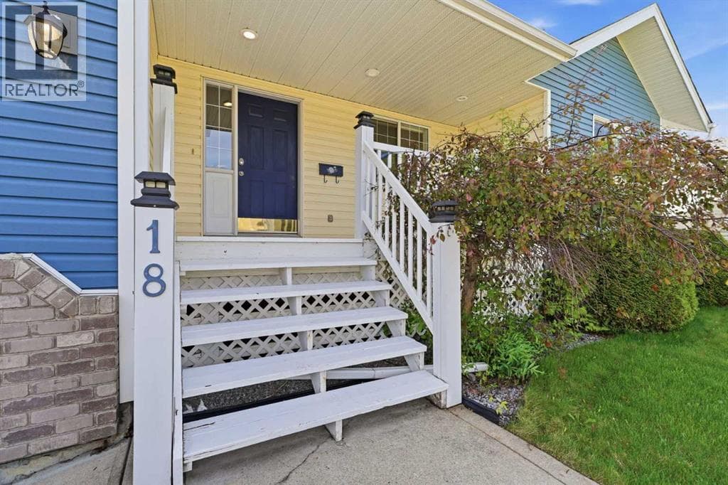 18 Osmond Close — photo 2