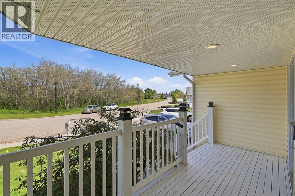 18 Osmond Close — photo 3