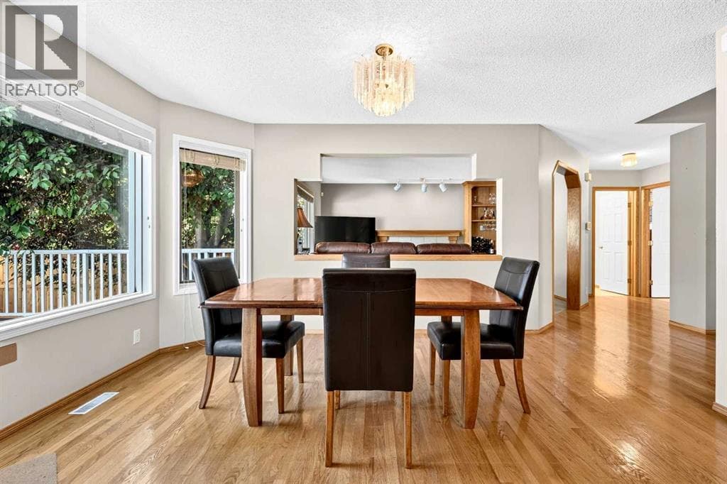 72 Douglas Park Boulevard SE — photo 3