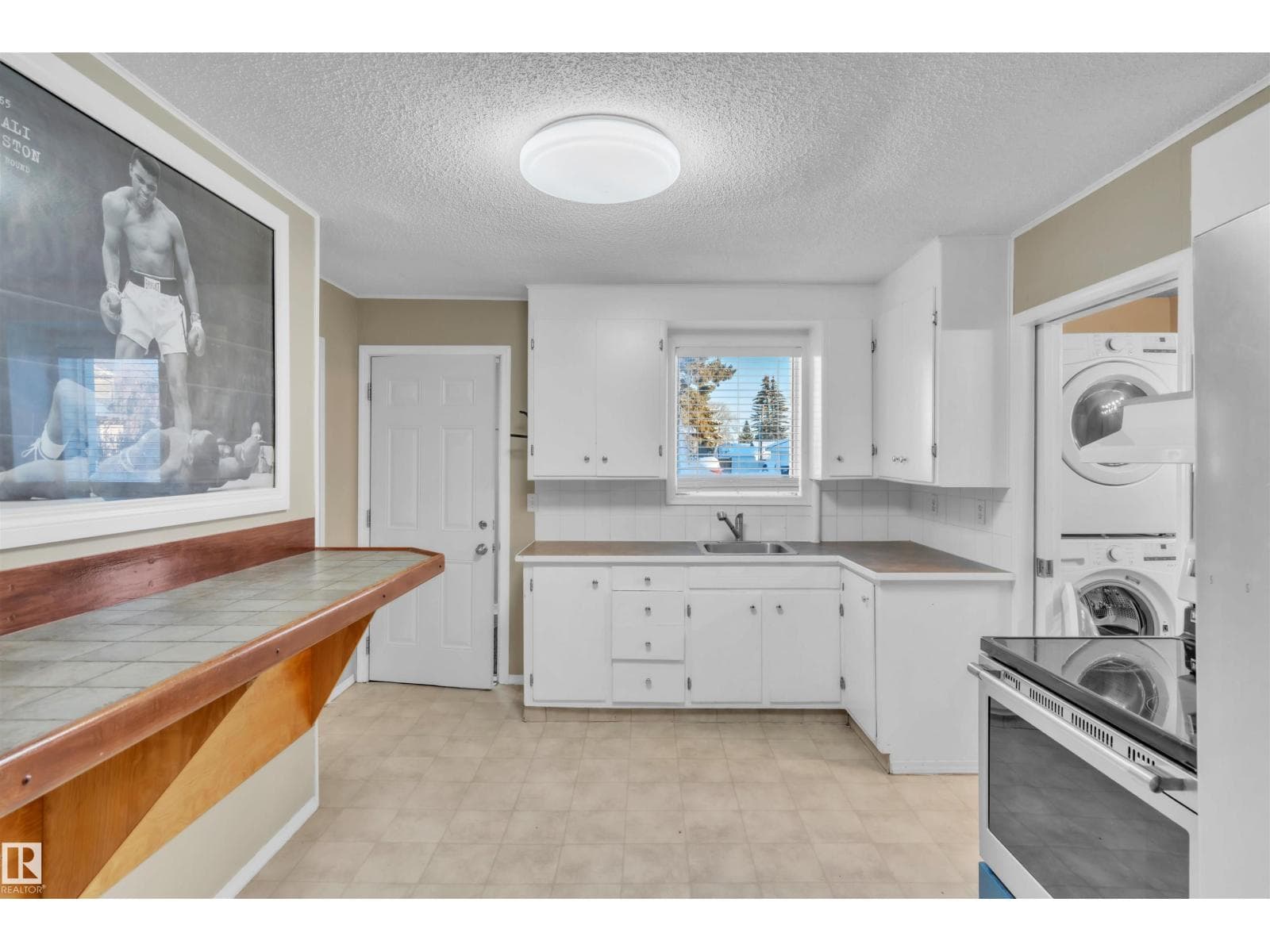 5309 51 AV — photo 4