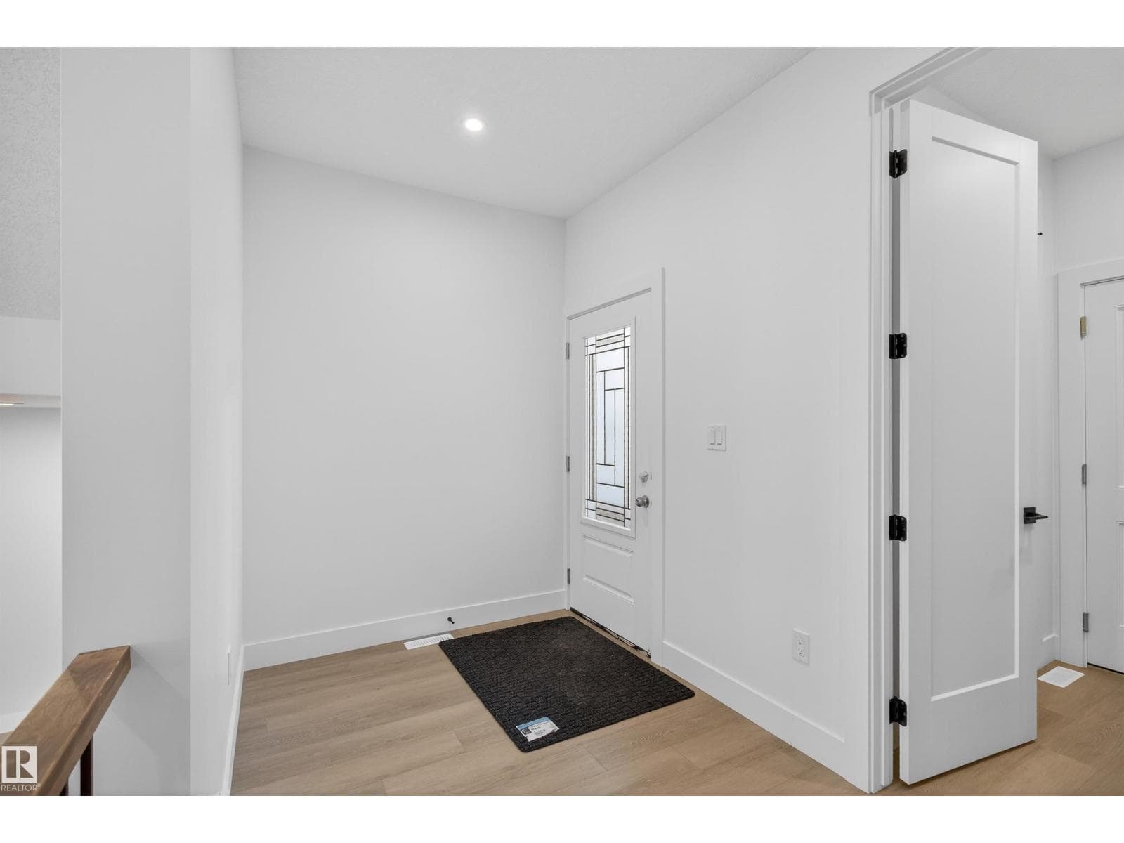 16716 34 AV SW — photo 4