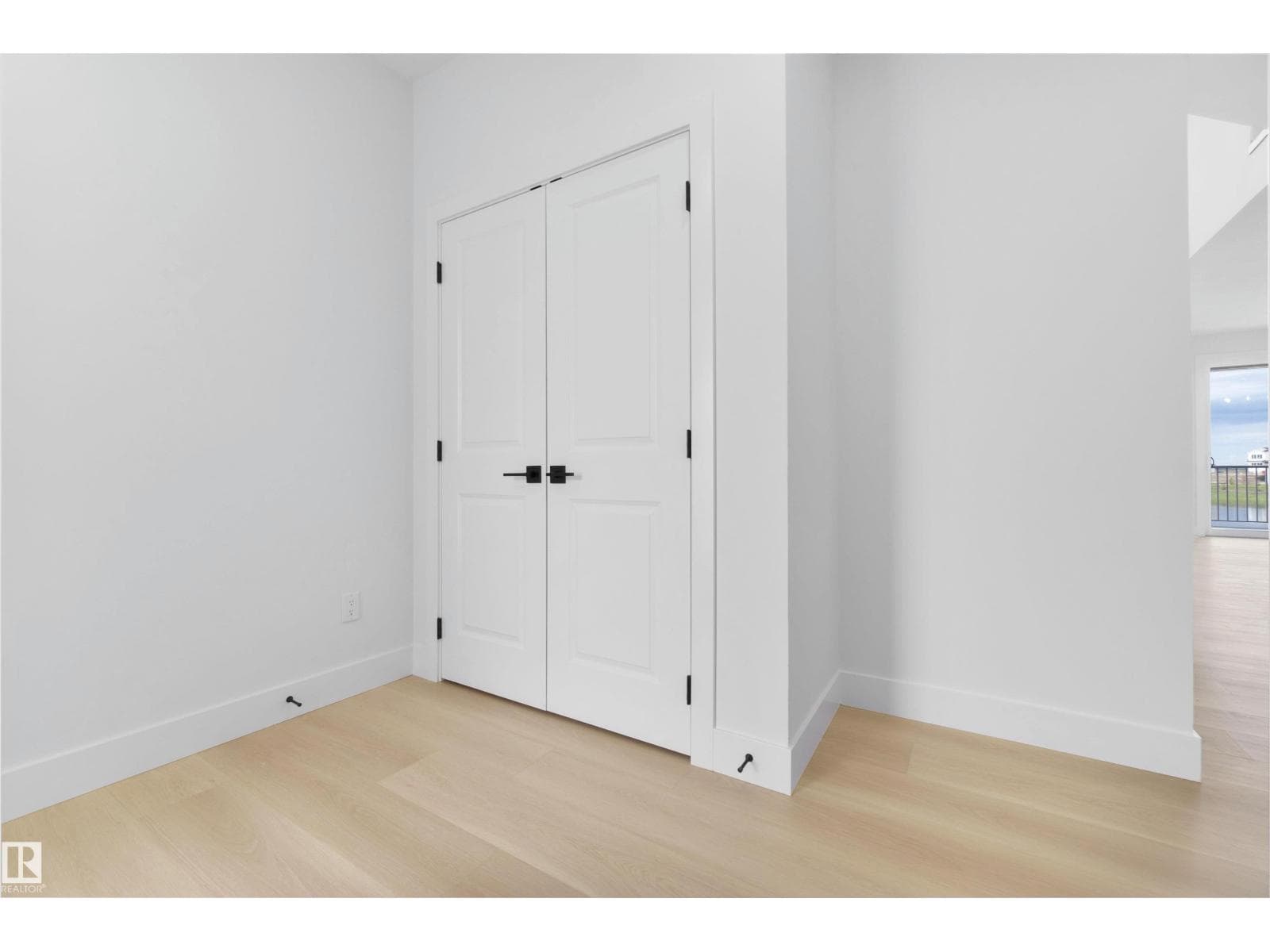 235 CRYSTAL CREEK DR — photo 3