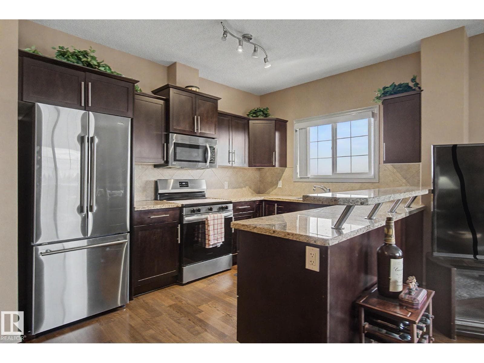263 MacEwan RD SW