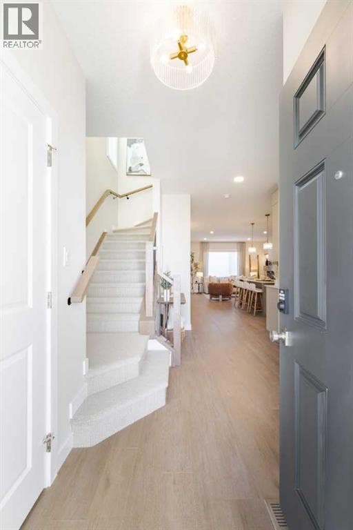 2138 Cobblebrook Crescent SW — photo 2