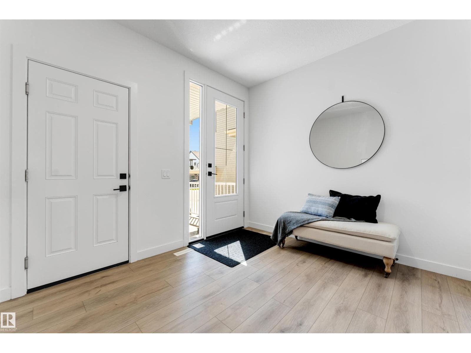 268 GLENRIDDING RAVINE ROAD SW SW — photo 4