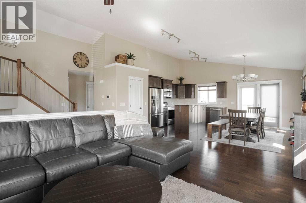 140 Heibert Bay — photo 3