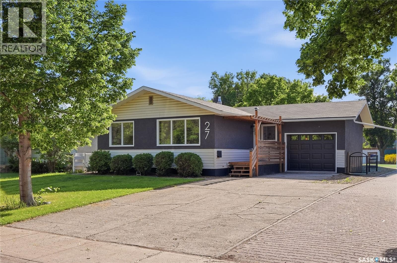 27 Walker CRESCENT