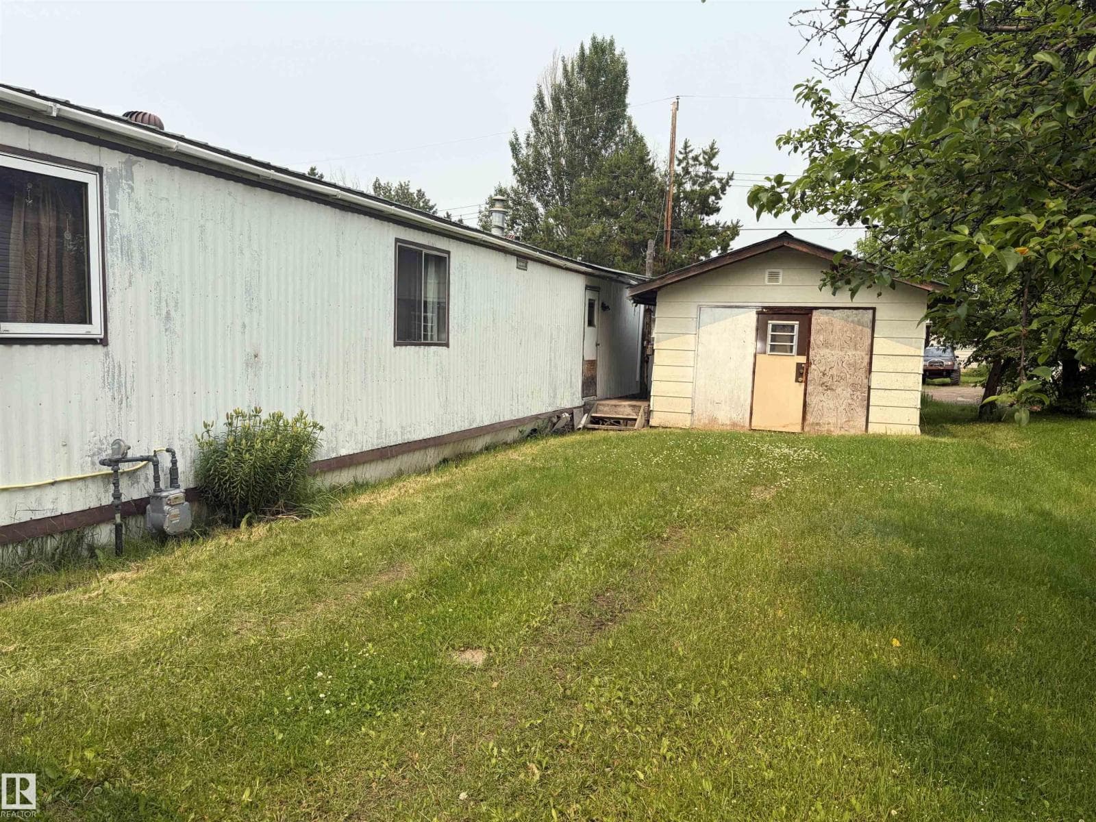 306 HWY 13 W — photo 2