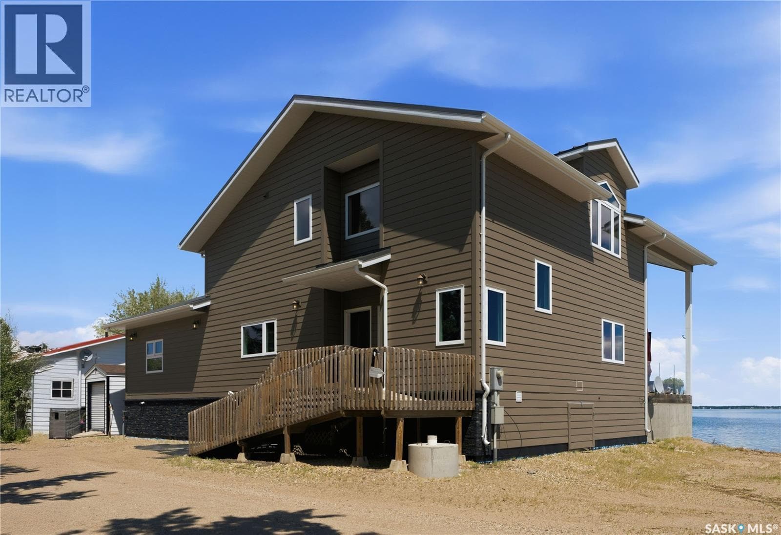 106 Lakeshore LANE