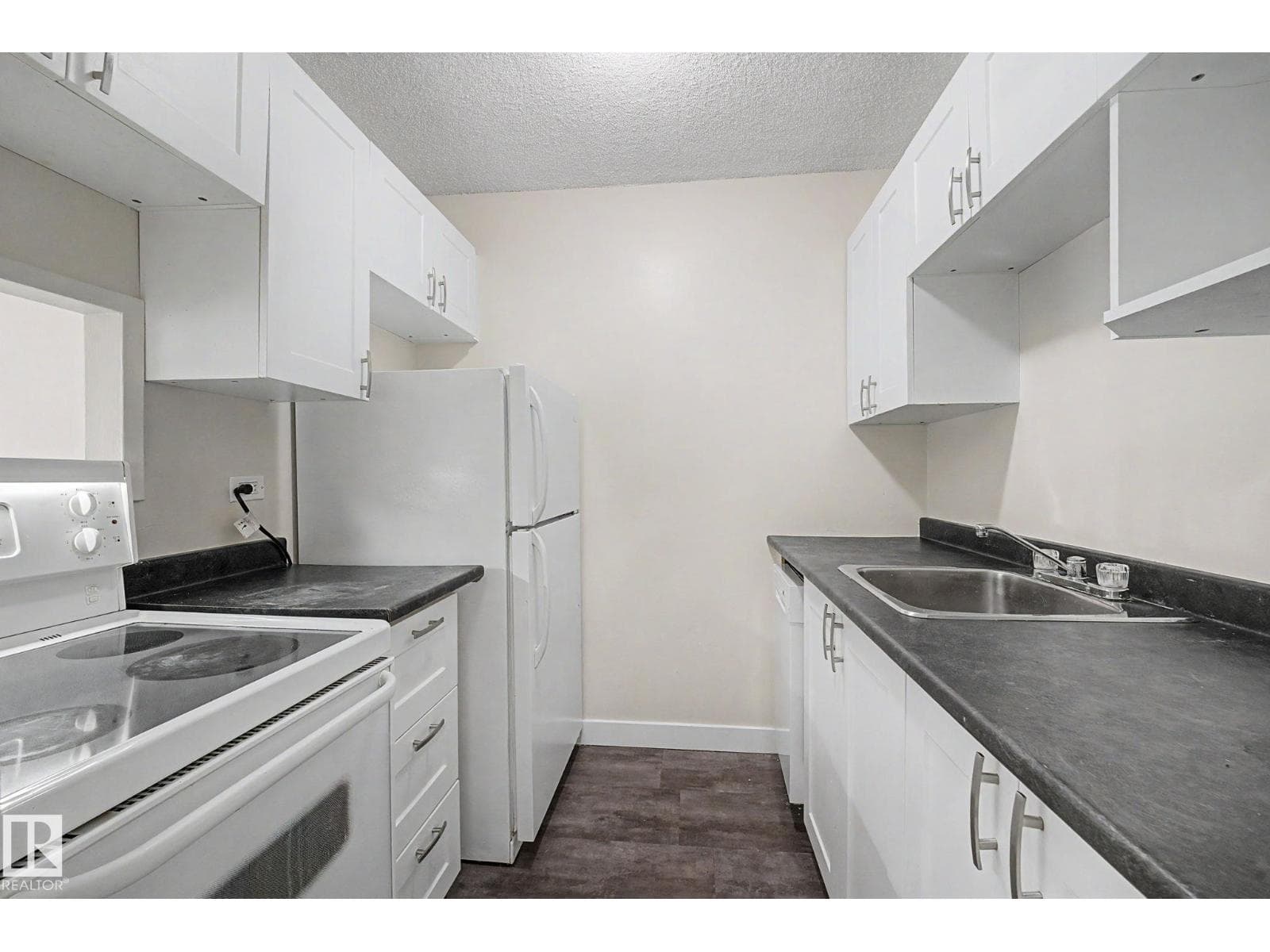 #304 10140 120 ST NW — photo 4