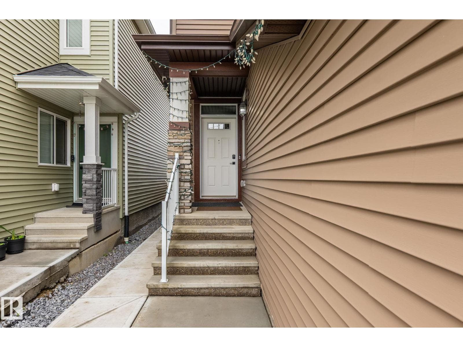 5110 23A ave SW — photo 4