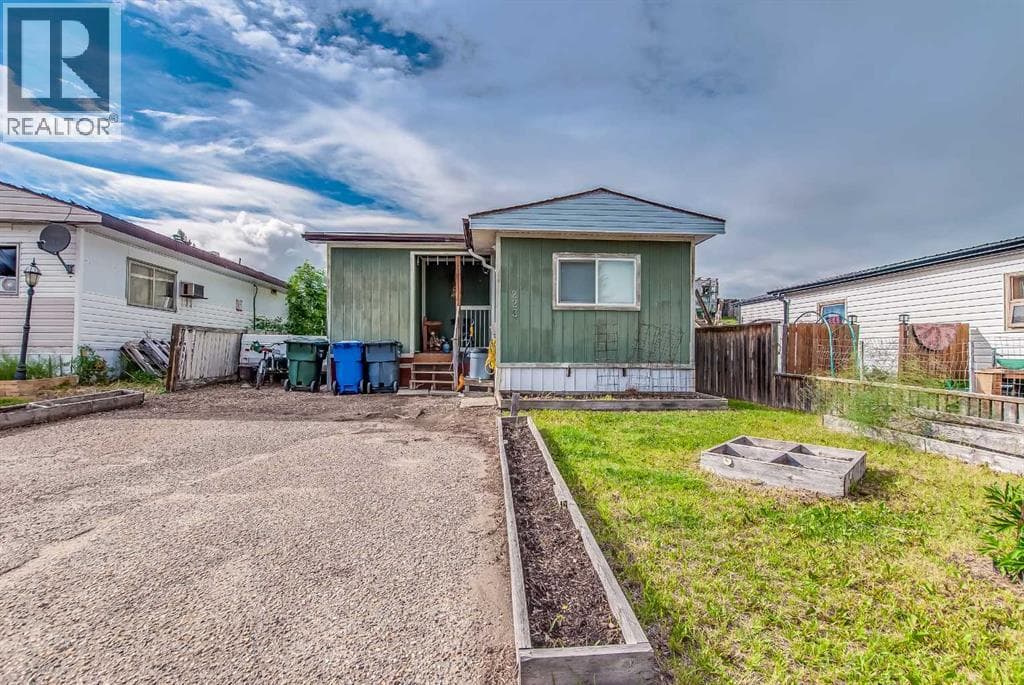 223 Fairchild Street SW — photo 4