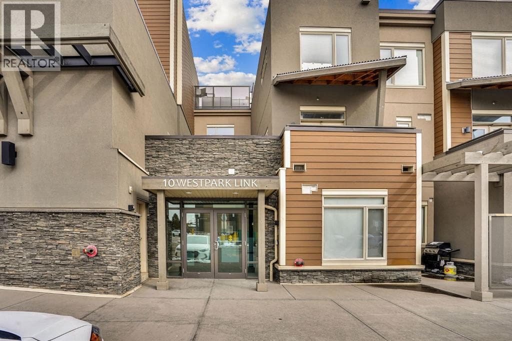 228, 10 Westpark Link SW — photo 2