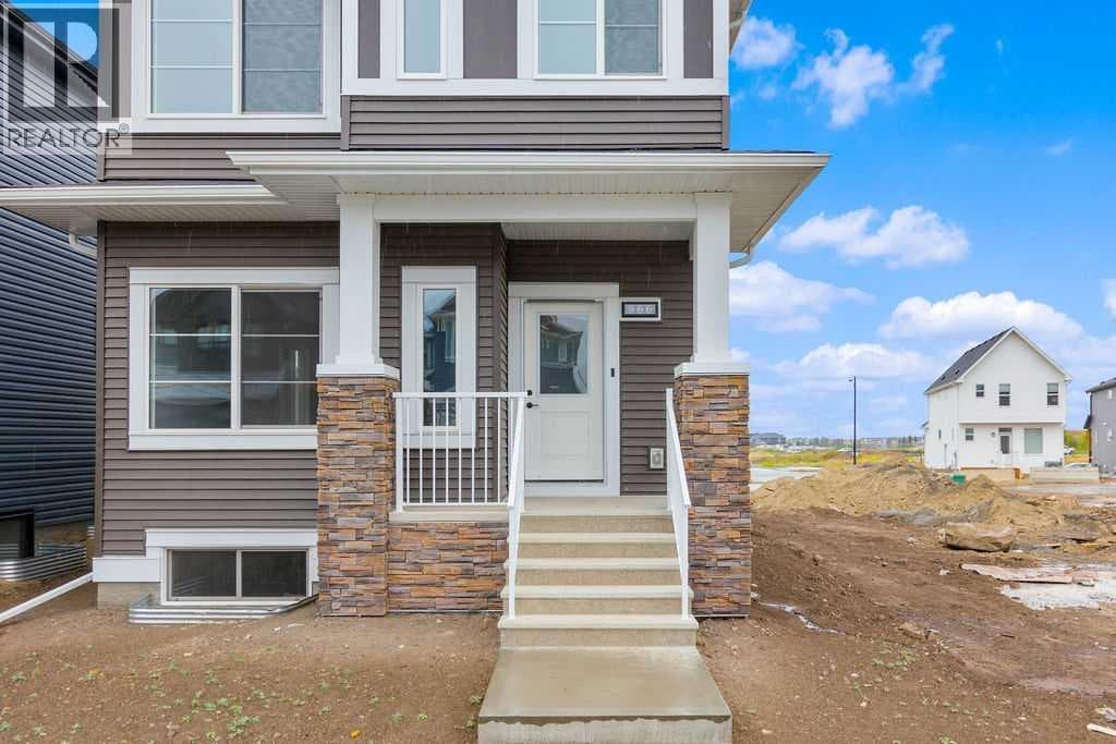966 Chinook Winds Meadow SW — photo 2