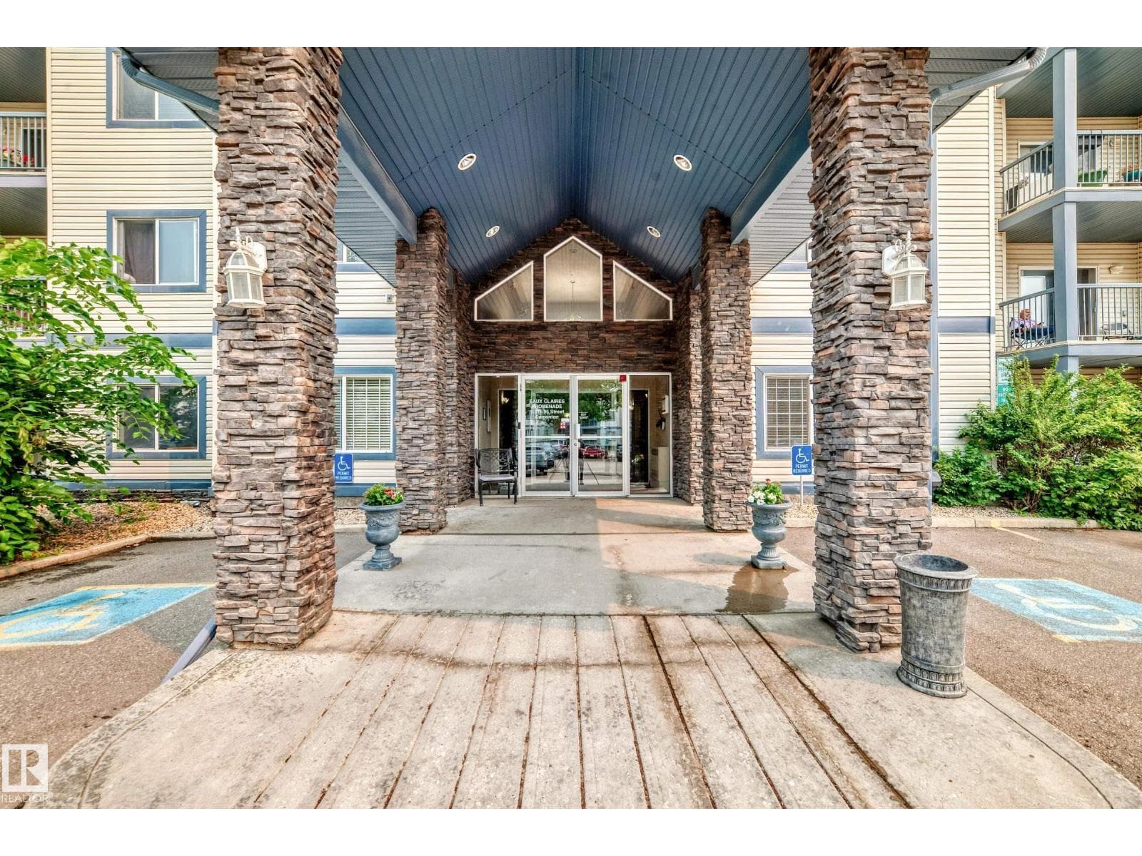#138 16311 95 ST NW