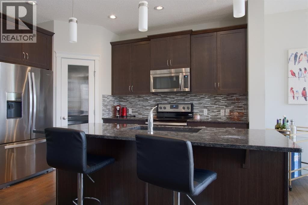 193 Redstone Common NE — photo 4