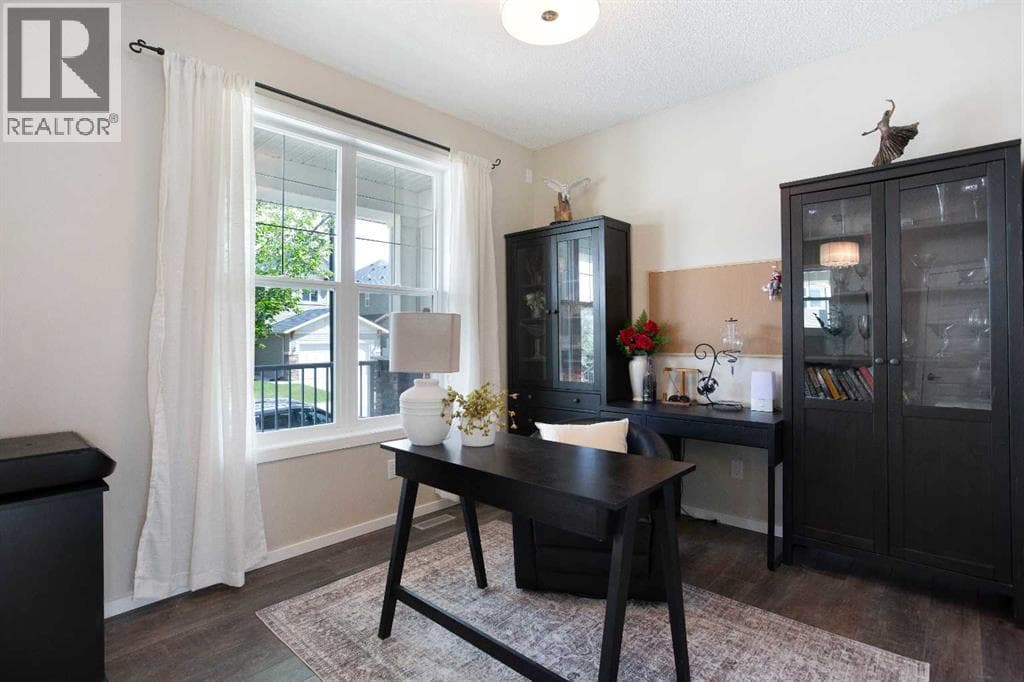 1765 Baywater Road SW — photo 5
