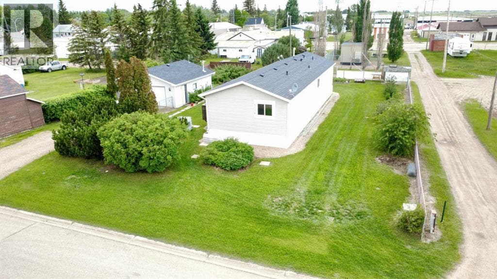 5016 49 Street — photo 3