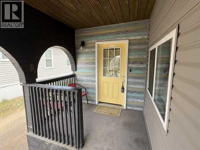 192 Grandview Crescent — photo 2