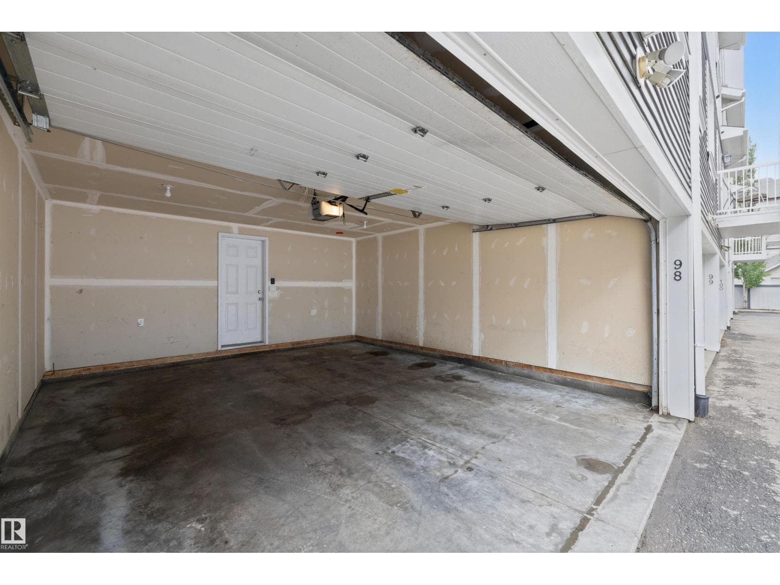#98 4050 SAVARYN DR SW SW — photo 5
