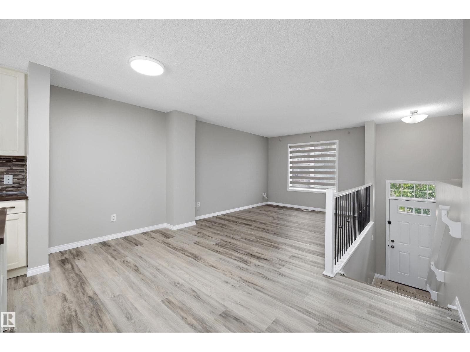 #98 4050 SAVARYN DR SW SW — photo 4