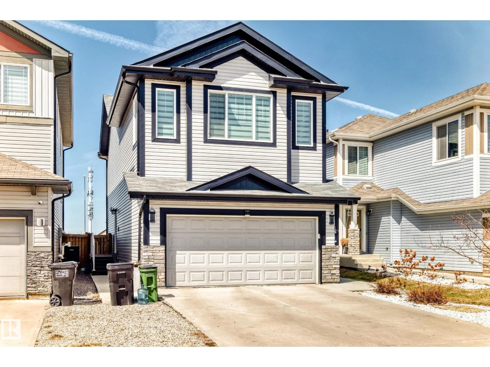 16320 12 AV SW — photo 2